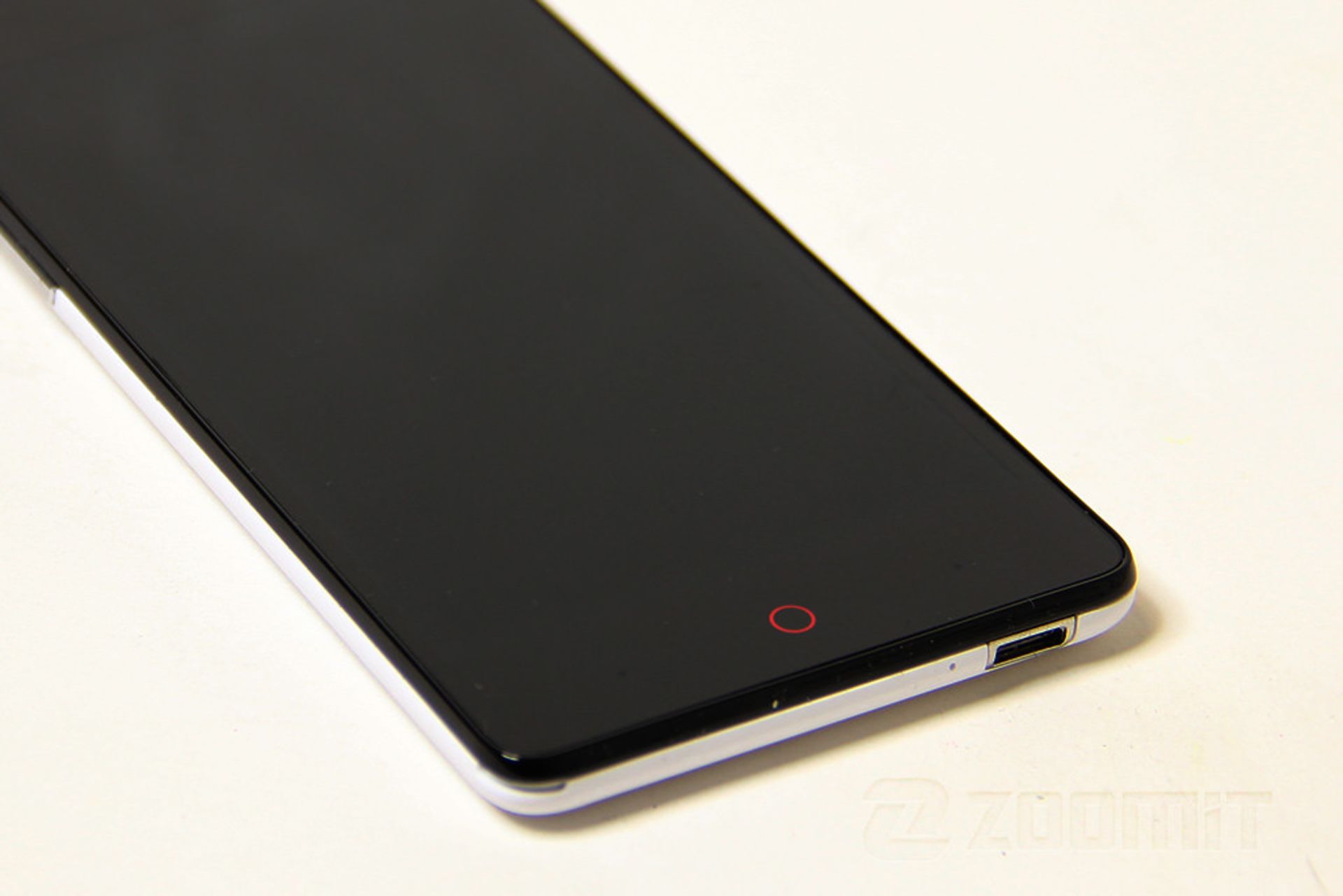 بررسی تلفن هوشمند ZTE Nubia Z5S mini